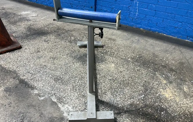 12” Roller Stand
