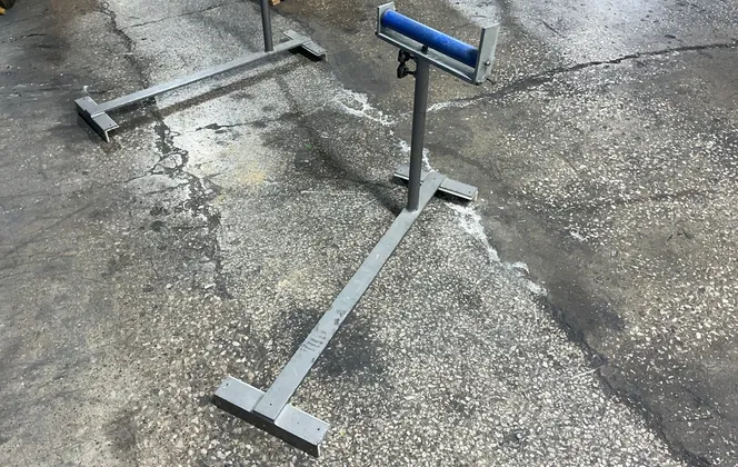 12” Roller Stand