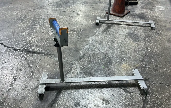 12” Roller Stand