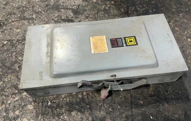 Square D 200 A / 240 V General Duty Fusible Safety Switch - D324n