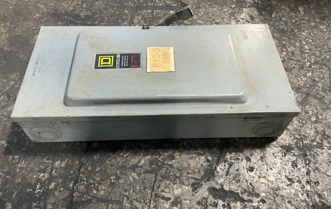 Square D 200 A / 240 V General Duty Fusible Safety Switch - D324n