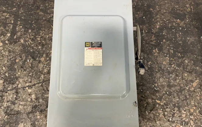 Square D 200 A / 240 V General Duty Fusible Safety Switch - D324n