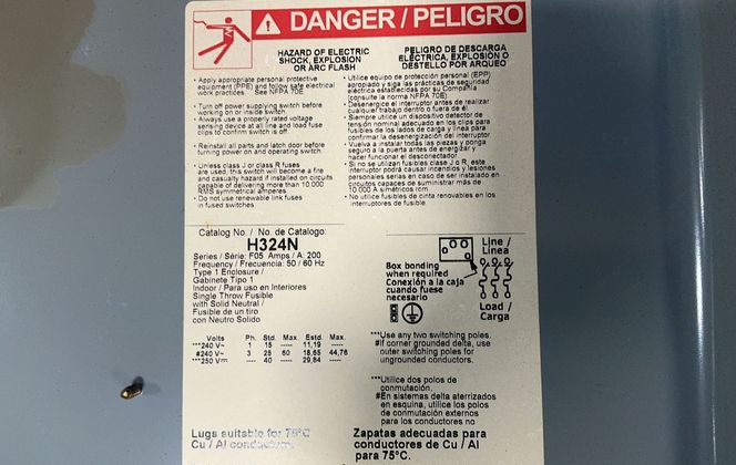 Square D 200 A / 250 V Heavy Duty Fusible Safety Switch - H324n