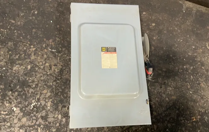Square D 200 A / 250 V Heavy Duty Fusible Safety Switch - H324n