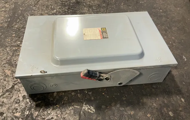 Square D 200 A / 250 V Heavy Duty Fusible Safety Switch - H324n