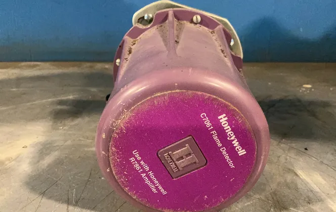 Honeywall C7061 Flame Detector - C7601a 1038