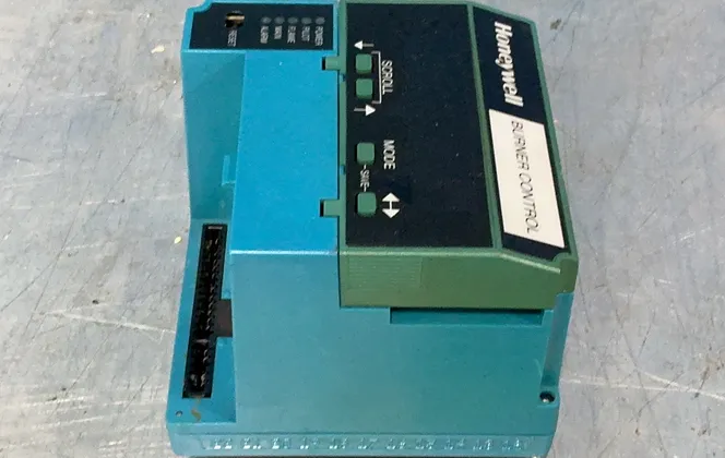 Honeywell Burner Control Unit - Rm7838 C 1004