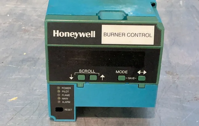 Honeywell Burner Control Unit - Rm7838 C 1004