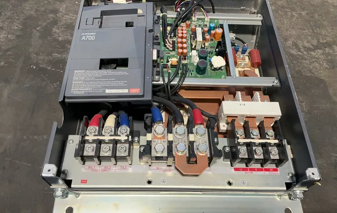 Mitsubishi Inverter Drive - Fr-a740-01100-na