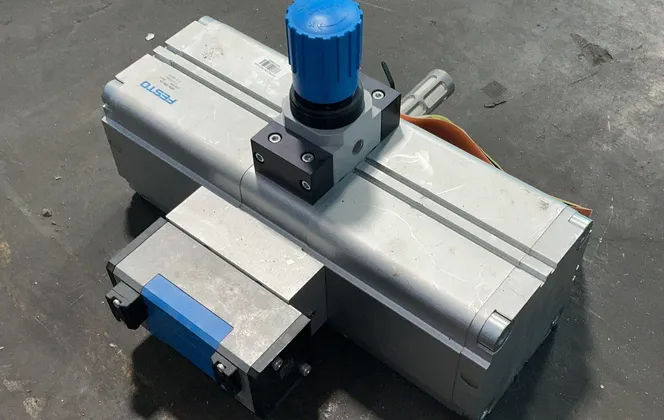 Festo 1:2-10bar, 2:4-16bar Pressure Booster - Dpa-100-16
