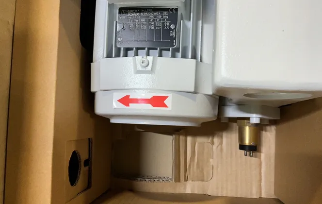 Leybold Sogevac Sv40b Vacuum Pump - S170852