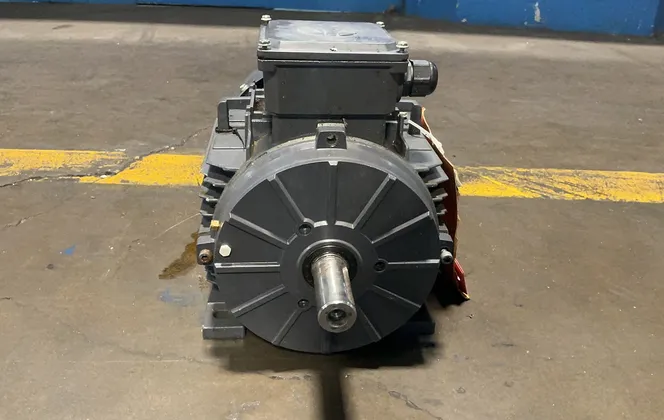 Techto 5.5 Hp Industrial Electric Motor - Gr3-al-tf-112mb3-2-b-d-5.5