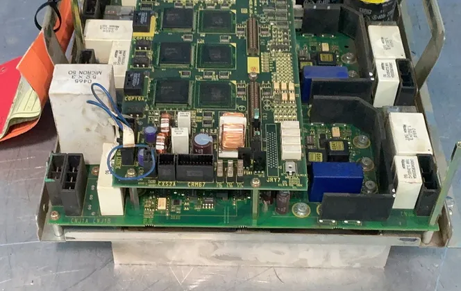 Fanuc V06310224 Servo Amplifier - A06b-6105-h002