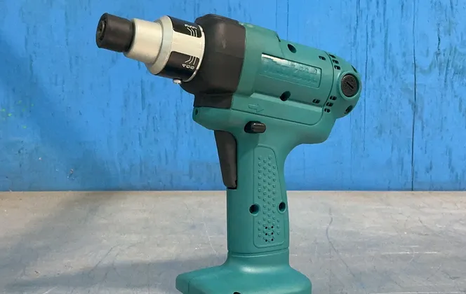 Makita 700rpm Cordless Screwdriver - Bft081f