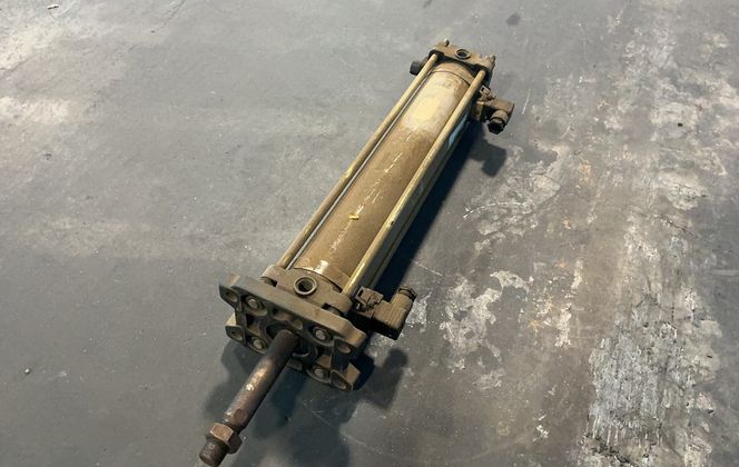 Smc 145 Psi Cylinder - Cdba1f80-425-hl-a44-xadc6