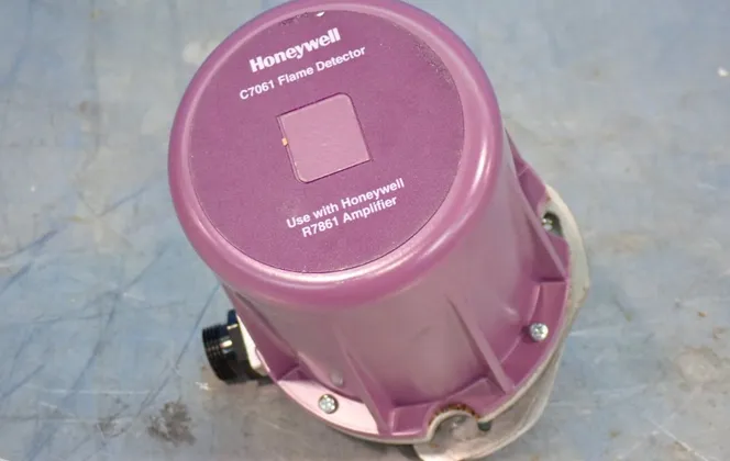 Honeywell Flame Detector - C7061a1046