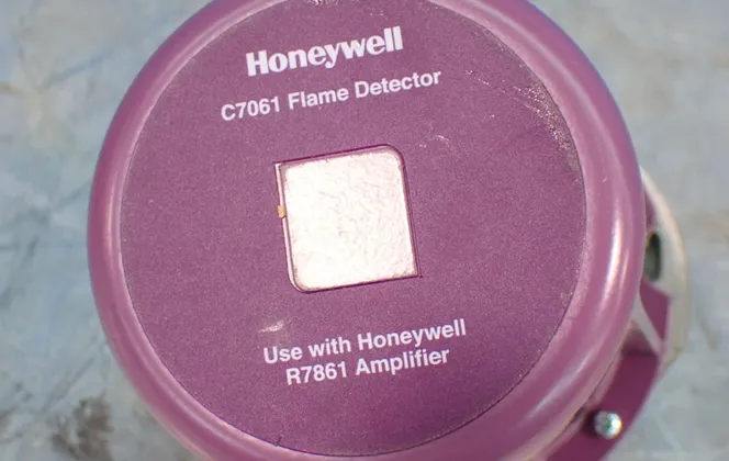 Honeywell Flame Detector - C7061a1046