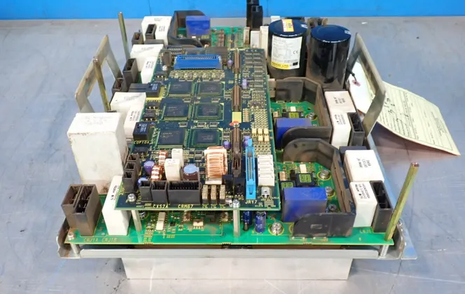 Fanuc Servo Amplifier - A06b-6105-h002