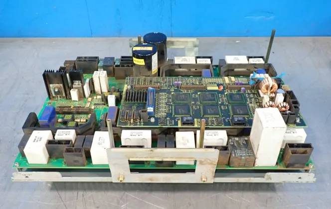 Fanuc Servo Amplifier - A06b-6105-h002