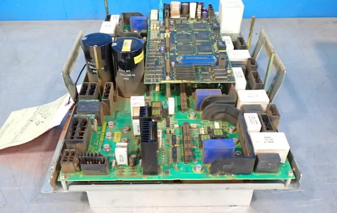 Fanuc Servo Amplifier - A06b-6105-h002