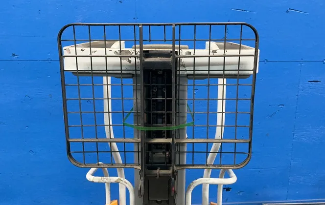 Crown 300 Lbs Wave Work Assist Vehicle Lift - Wav50-118