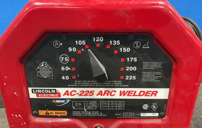 Lincoln Electric 225 A Arc Welder - Ac-225