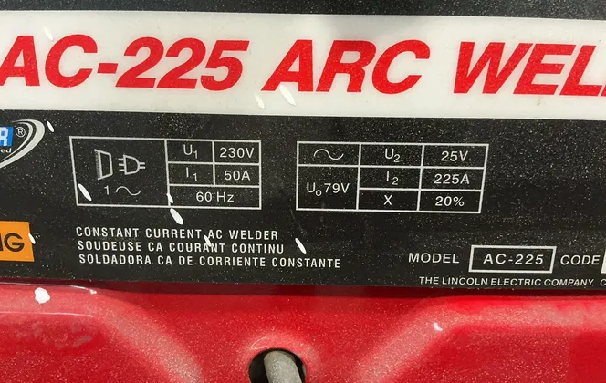 Lincoln Electric 225 A Arc Welder - Ac-225