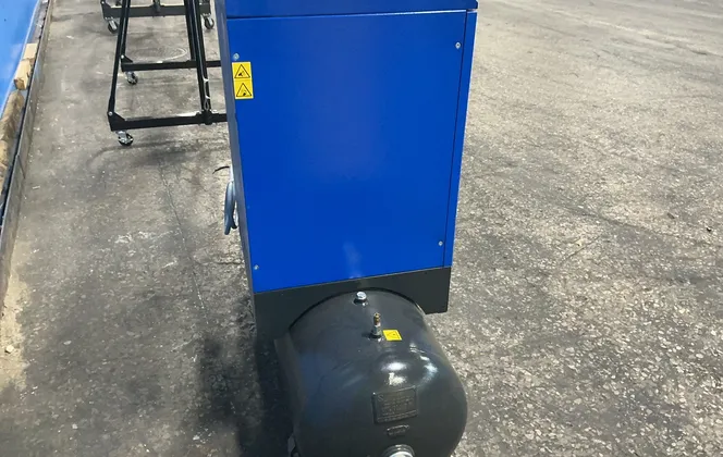 Quincy 4 Kw Air Compressor - Qgs5hp Csa/ul