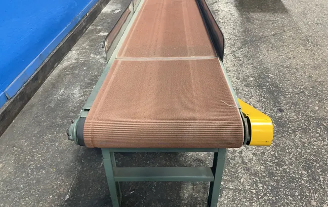 Hytrol Conveyor Company Inc 22”x130” Belt Slider Bed Belt Conveyor