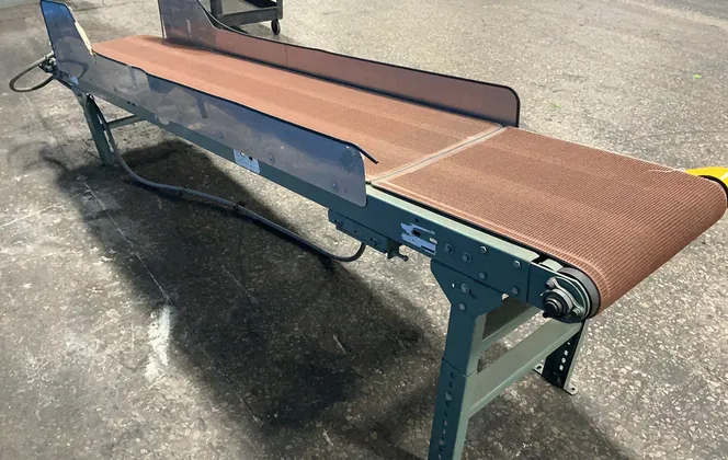 Hytrol Conveyor Company Inc 22”x130” Belt Slider Bed Belt Conveyor