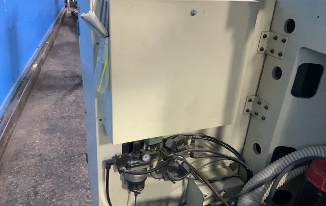 Makino Milling Machine Co., Ltd. 18”x32” Table Cnc Vertical Machining Center - Snc64-a5