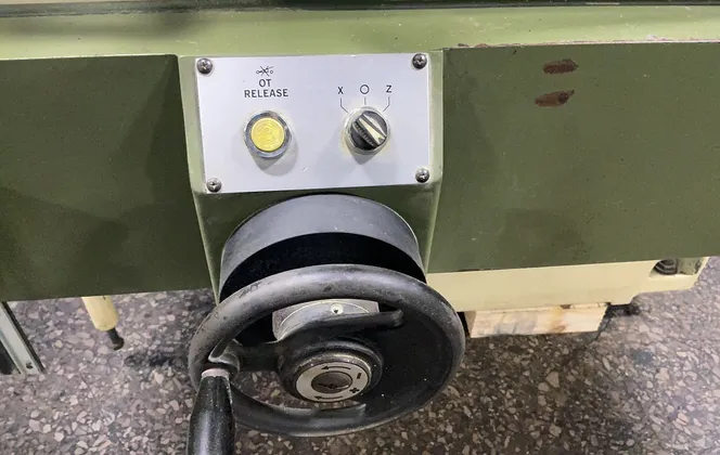 Makino Milling Machine Co., Ltd. 18”x32” Table Cnc Vertical Machining Center - Snc64-a5