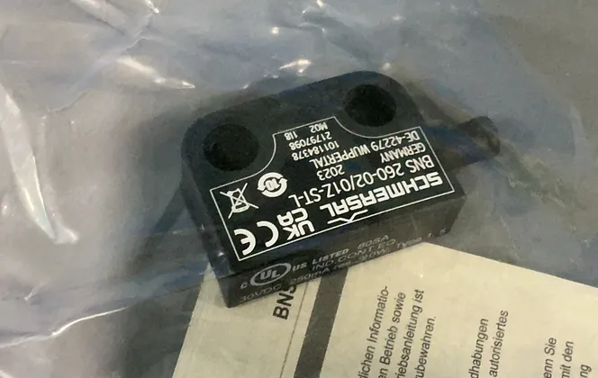 Schmersal Magnetic Safety Interlock Sensors - Bns 260-02/01z-st-l