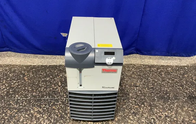 Thermo Scientific Chiller - Thermoflex 900