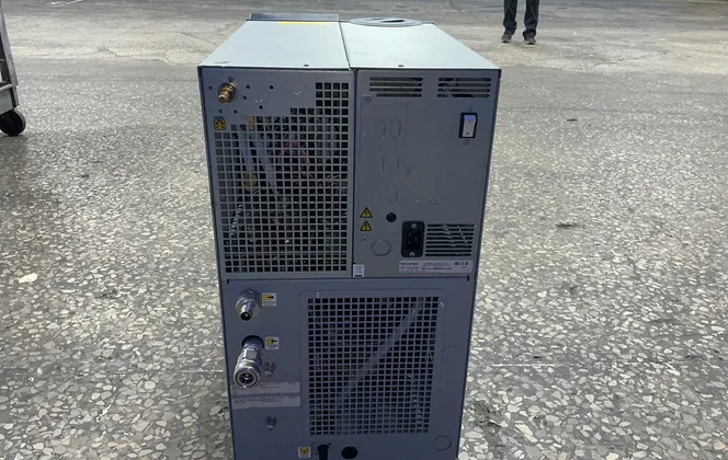 Thermo Scientific Chiller - Thermoflex 900