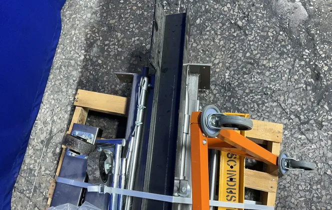 Pittsburgh Automotive 1.25 Tons Gantry Crane