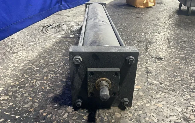 Atlas Cylinders 250 Psi Cylinder - A-080-pb2-0137-1-nc-n-bh-50.000
