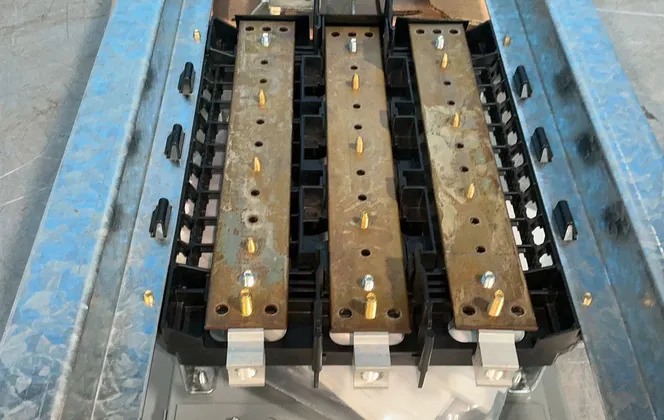 Square D Electrical Panelboard - Nqfp15