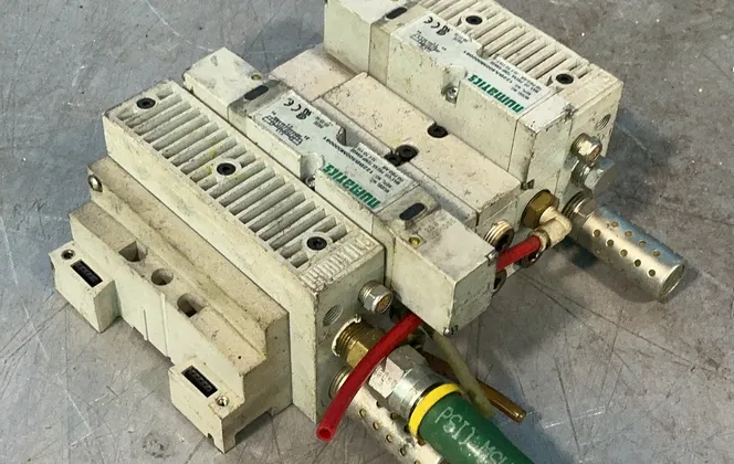 Numatics Pneumatic Manifold Assembly